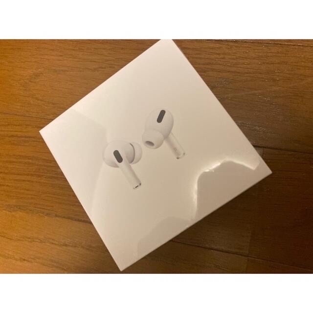 Apple(アップル)の【Apple保証】新品未開封 AirPods Pro MLWK3J/A 本体 スマホ/家電/カメラのオーディオ機器(ヘッドフォン/イヤフォン)の商品写真