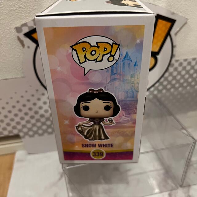 Disney(ディズニー)のレアFUNKO POP!  白雪姫　ディズニープリンセスゴールドシリーズ限定版 エンタメ/ホビーのフィギュア(アニメ/ゲーム)の商品写真