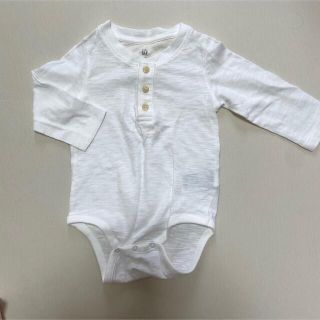 ベビーギャップ(babyGAP)の【ベビー】ヘンリーネック長袖ボディシャツ(ロンパース)