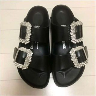美品マノロブラニク 水蛇ブラックパイソン レア ストラップサンダル