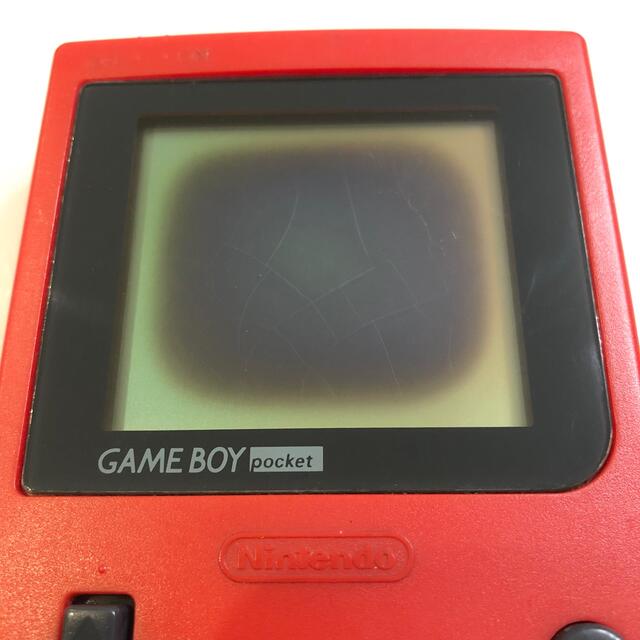 ゲームボーイ(ゲームボーイ)のGAME BOY/ゲームボーイ　ポケット　赤 エンタメ/ホビーのゲームソフト/ゲーム機本体(携帯用ゲーム機本体)の商品写真