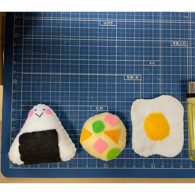 ハンドメイド　フエルトおままごとセット キッズ/ベビー/マタニティのおもちゃ(知育玩具)の商品写真