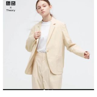 ユニクロ(UNIQLO)のユニクロ　感動ジャケット　レディース(テーラードジャケット)