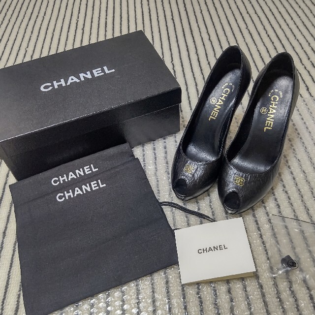 CHANELシャネル　オープントゥパンプス