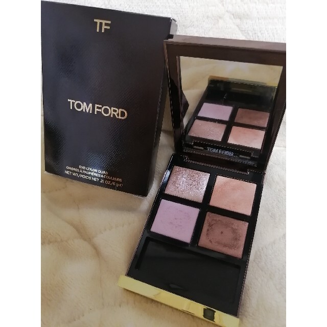 TOM FORD(トムフォード)のらぶ様トムフォード　アイカラークォード　33 コスメ/美容のベースメイク/化粧品(アイシャドウ)の商品写真