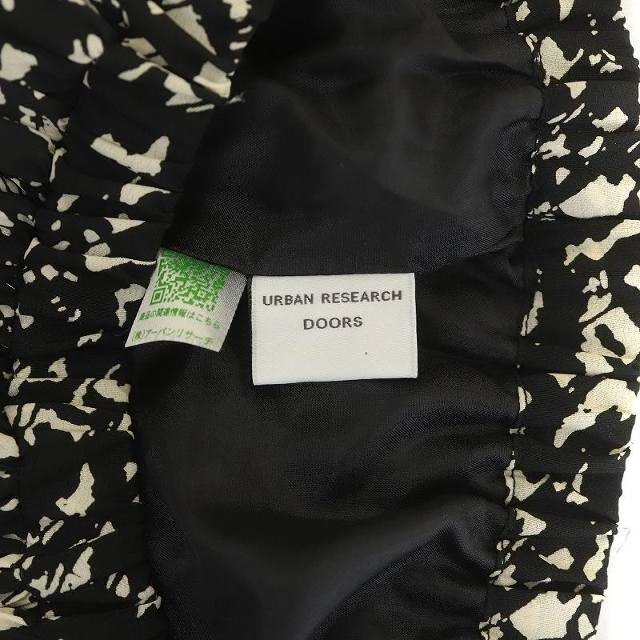 URBAN RESEARCH DOORS(アーバンリサーチドアーズ)のアーバンリサーチ ドアーズ ランダムプリーツスカート ロング F 黒 アイボリー レディースのスカート(ロングスカート)の商品写真