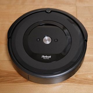 アイロボット(iRobot)の【アイロボット】ルンバ e5(掃除機)