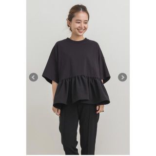 ドゥロワー(Drawer)のtama様専用　yori ヨリ　タグ付き　フリルヘムワイド　tee ブラック(Tシャツ(半袖/袖なし))