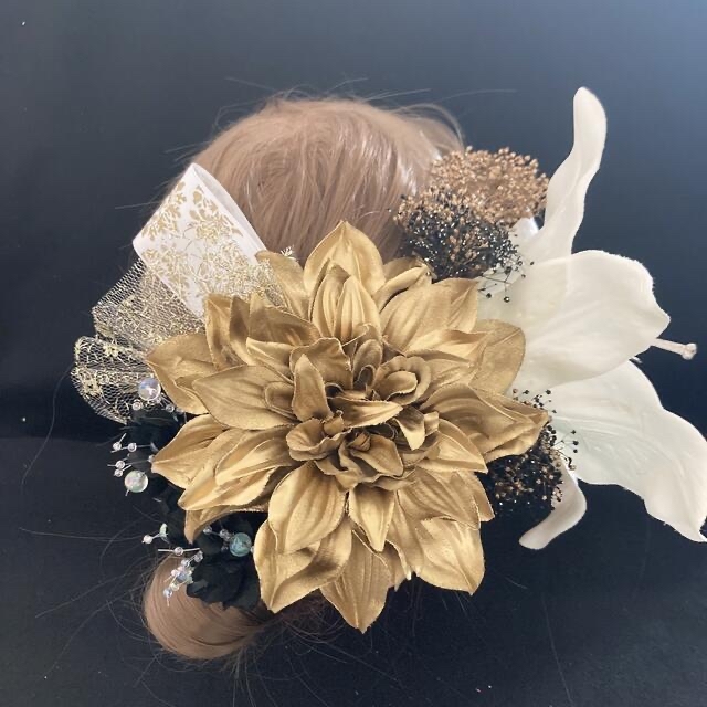 宅配便発送　t21 金箔　ゴールド　和装　髪飾り 成人式 着物　振袖　結婚式 レディースのヘアアクセサリー(ヘアピン)の商品写真