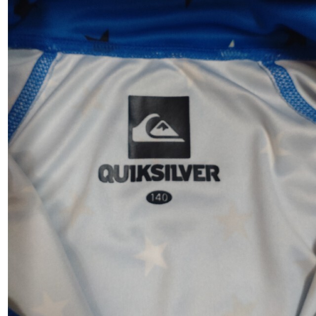 QUIKSILVER(クイックシルバー)のこでまり様専用☆クイックシルバー☆ラッシュガード キッズ/ベビー/マタニティのキッズ服男の子用(90cm~)(Tシャツ/カットソー)の商品写真