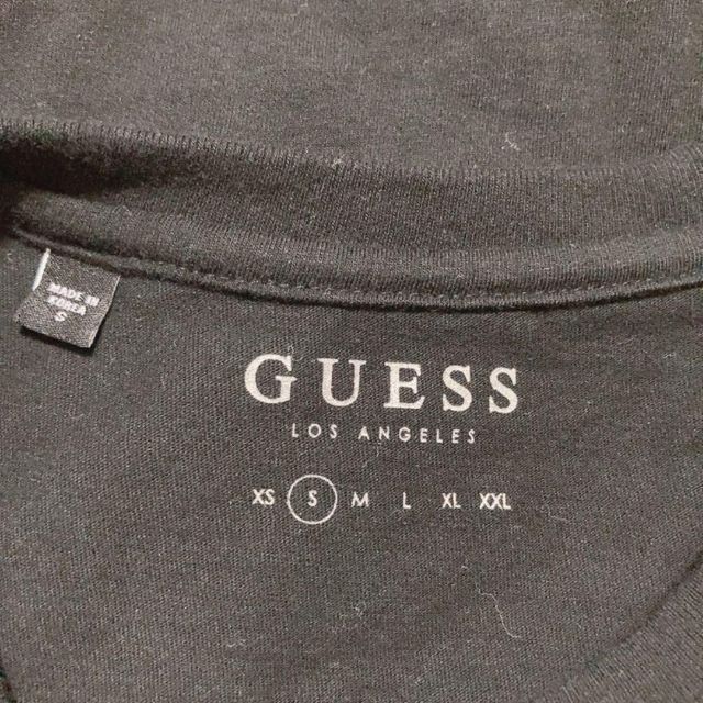 GUESS(ゲス)のGUESS ゲス　Tシャツ　半袖　黒　ブラック　デカロゴ　レディース　S レディースのトップス(Tシャツ(半袖/袖なし))の商品写真