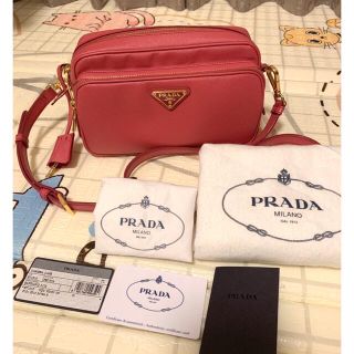 プラダ(PRADA)のPRADA サフィアーノ カメラバッグ　ショルダーバッグ ピンク(ショルダーバッグ)