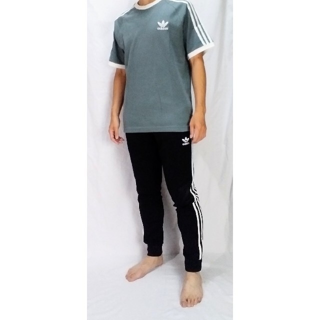 adidas(アディダス)の新品 L adidas originals Tシャツ 3ストライプ 灰 メンズのトップス(Tシャツ/カットソー(半袖/袖なし))の商品写真