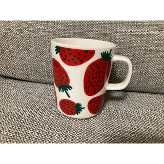 マリメッコ(marimekko)のマリメッコ マグカップ　マンシッカ　250ml(食器)