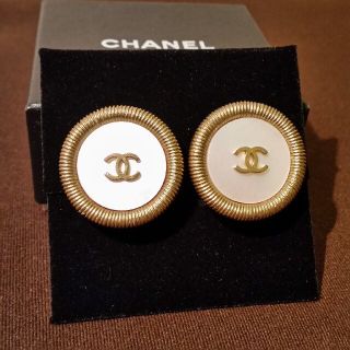 シャネル シェル イヤリングの通販 43点 | CHANELのレディースを買う ...
