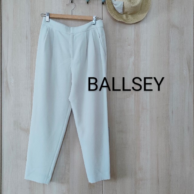 Ballsey(ボールジィ)の美品 ボールジィ 美シルエット 柔らか パンツ レディースのパンツ(クロップドパンツ)の商品写真