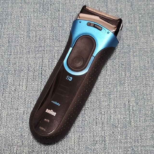 BRAUN ブラウン シェーバー S3 3080s 洗浄液2本セットの通販 by masa ブラウン シェーバー S3 3080s