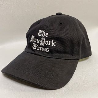 THENEWYORKTIMES キャップ　ニューヨークタイムズ　CAP ブラック(キャップ)