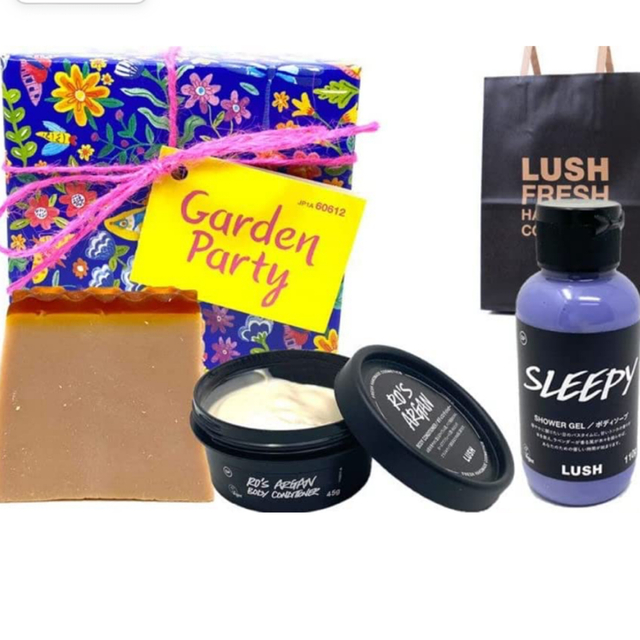 LUSH(ラッシュ)のLUSH詰め合わせ コスメ/美容のボディケア(ボディローション/ミルク)の商品写真