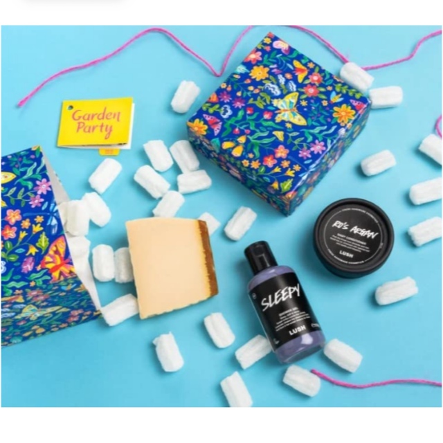 LUSH(ラッシュ)のLUSH詰め合わせ コスメ/美容のボディケア(ボディローション/ミルク)の商品写真