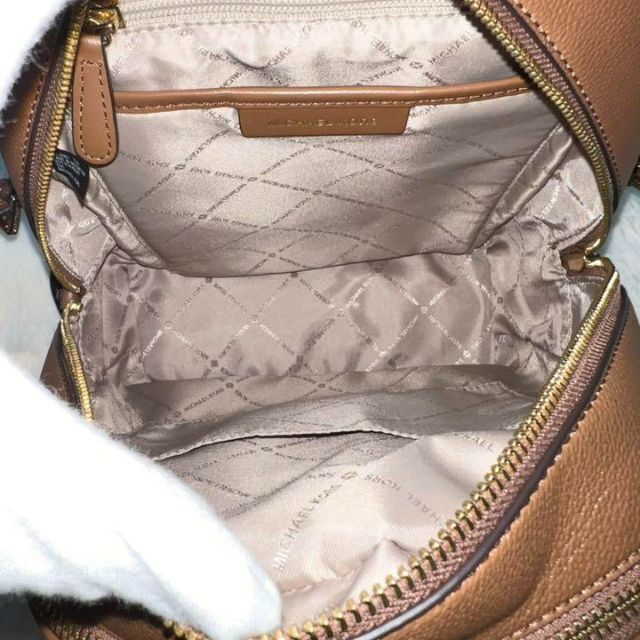 Michael Kors(マイケルコース)の【希少・極美品】マイケルコース リュック ミディアム モノグラム 白 PVC 革 レディースのバッグ(リュック/バックパック)の商品写真