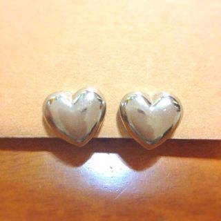 送料込み✡ハートイヤリング(イヤリング)