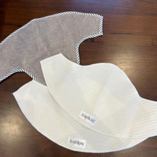 ベビービョルン(BABYBJORN)のベビービョルン　専用スタイ　よだれカバー(抱っこひも/おんぶひも)