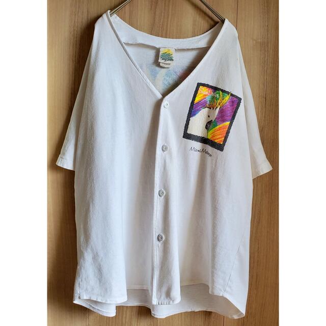 US古着 USA製 ベースボールシャツ オウム 鳥 アニマル ネオンカラー 白 メンズのトップス(Tシャツ/カットソー(半袖/袖なし))の商品写真