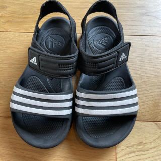 アディダス(adidas)のadidas サンダル　19cm(サンダル)