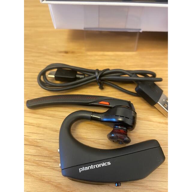 プラントロニクス  ワイヤレスヘッドセット Voyager 5200 スマホ/家電/カメラのオーディオ機器(ヘッドフォン/イヤフォン)の商品写真