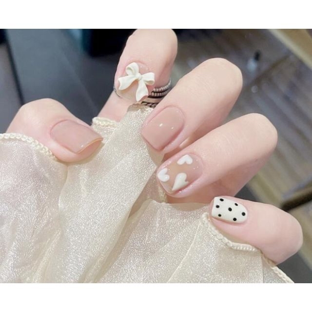 ネイルチップ くすみピンク 韓国コーデ かわいい♡の通販 by NIJIKO shop|ラクマ ネイルチップ 現品 送料無料 くすみピンク