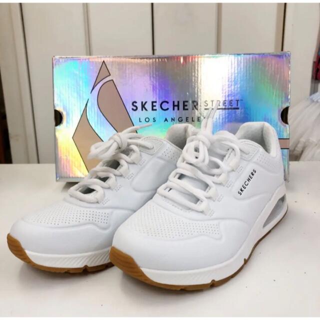 SKECHERS(スケッチャーズ)の新品同様 SKECHERS AIR AROUND YOU スニーカー(23cm) レディースの靴/シューズ(スニーカー)の商品写真