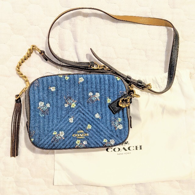 コーチ　COACH デニムショルダーバック　花柄