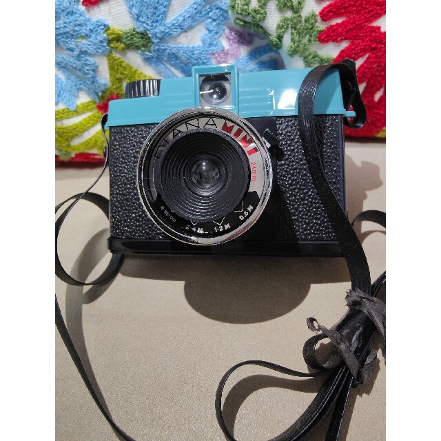 DIANA(ダイアナ)のlomography Diana mini フィルムカメラ スマホ/家電/カメラのカメラ(フィルムカメラ)の商品写真