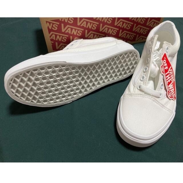 VANS(ヴァンズ)のVANS Old Skool True White 23.0cm レディースの靴/シューズ(スニーカー)の商品写真