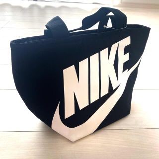 ナイキ(NIKE)の新品♡NIKE 保冷　保温　トートバック　ランチバック(弁当用品)