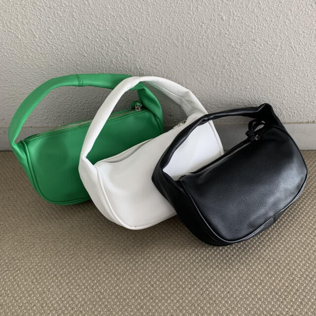 ワンハンドル ムーンバッグ ショルダーバッグ green 韓国通販 プチプラ 白 レディースのバッグ(ハンドバッグ)の商品写真