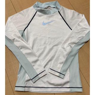 ナイキ(NIKE)のNIKE☆ラッシュガード☆XS(120〜130㎝)(水着)