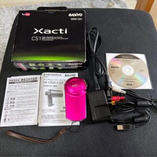 サンヨー(SANYO)のSANYO デジタル　ムービーカメラ　DMX-CS1 xacti カメラ　(ビデオカメラ)