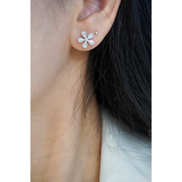 驚きの値段 花モチーフ 天然ダイヤモンドピアス0.44ct k18 ピアス