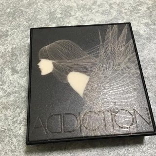 アディクション(ADDICTION)のノベルティケースandおまけ(アイシャドウ)