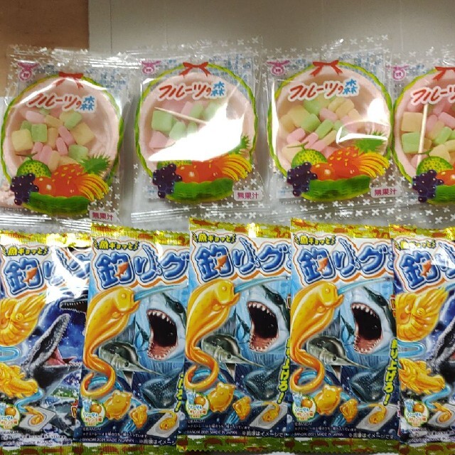 BANDAI(バンダイ)の釣グミ　フルーツの森　セット 食品/飲料/酒の食品(菓子/デザート)の商品写真