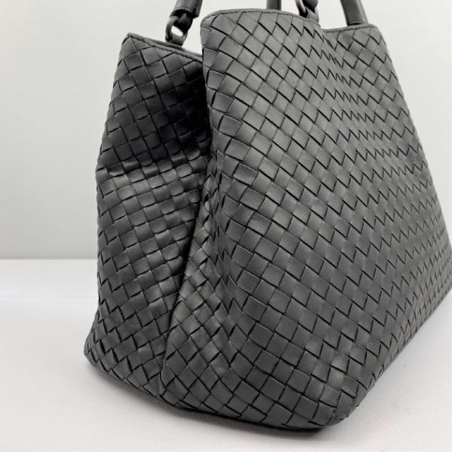 Bottega Veneta(ボッテガヴェネタ)の■BOTTEGA VENETA■ イントレチャート ナッパレザー ハンドバッグ レディースのバッグ(トートバッグ)の商品写真