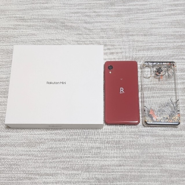 Rakuten(ラクテン)のm,y様専用　楽天ミニ　mini 赤　スマホ　箱　付属品　楽天モバイル　ケース スマホ/家電/カメラのスマートフォン/携帯電話(スマートフォン本体)の商品写真