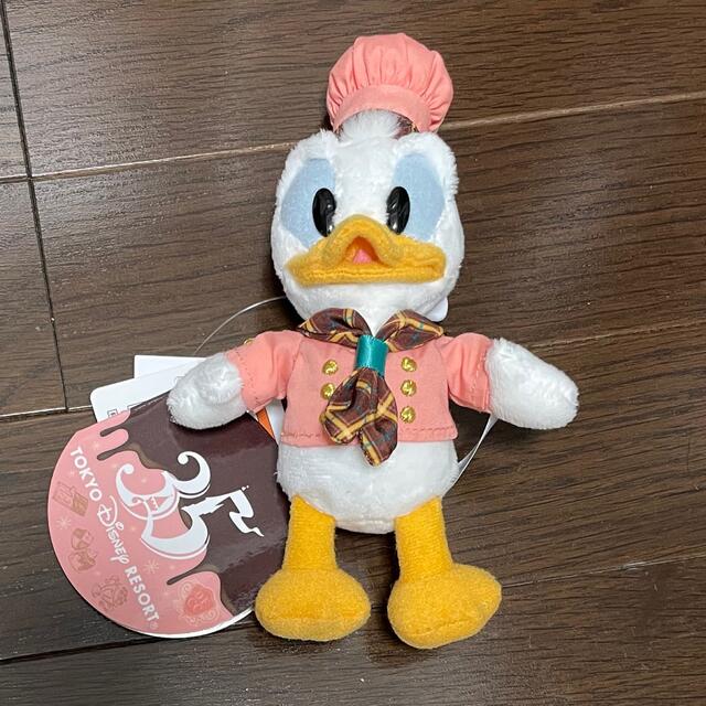 Disney - ドナルドダック チョコレート ぬいぐるみバッジの通販 by ば