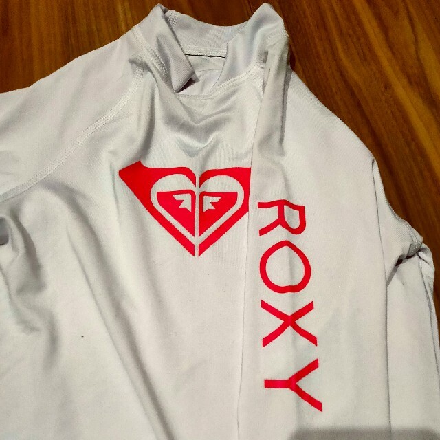 Roxy(ロキシー)のロキシー　新品ラッシュガード キッズ/ベビー/マタニティのキッズ服女の子用(90cm~)(水着)の商品写真