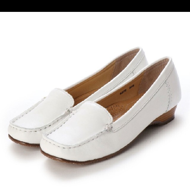 革製  低ヒール靴 白 レディースの靴/シューズ(ハイヒール/パンプス)の商品写真
