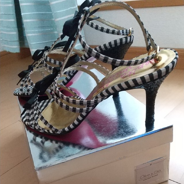 Odette e Odile(オデットエオディール)のオデットエオディール ３連リボンサンダル レディースの靴/シューズ(サンダル)の商品写真