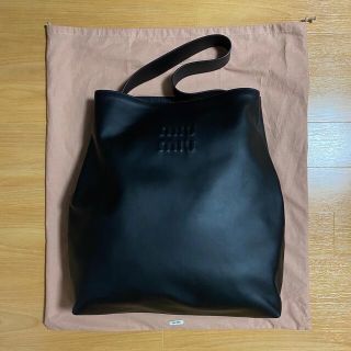 miumiu - Miu Miu レザー ショルダーバッグ ブラックの通販|ラクマ