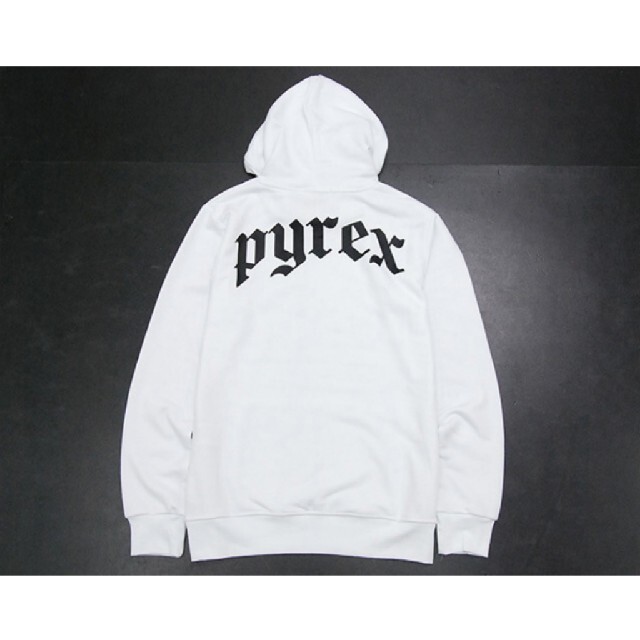 Pyrex(パイレックス)の新品 PYREX 「PULLOVER HOODIE」 パーカー メンズ メンズのトップス(パーカー)の商品写真